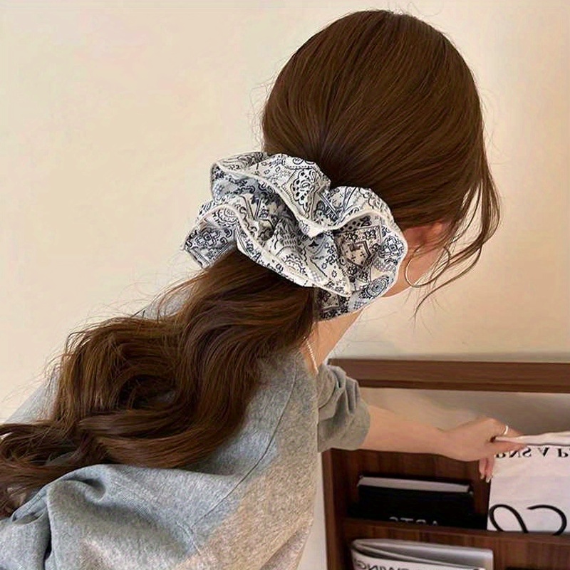 Elegant Black and White Fabric - Travel Accessories Gear recensione e prezzo