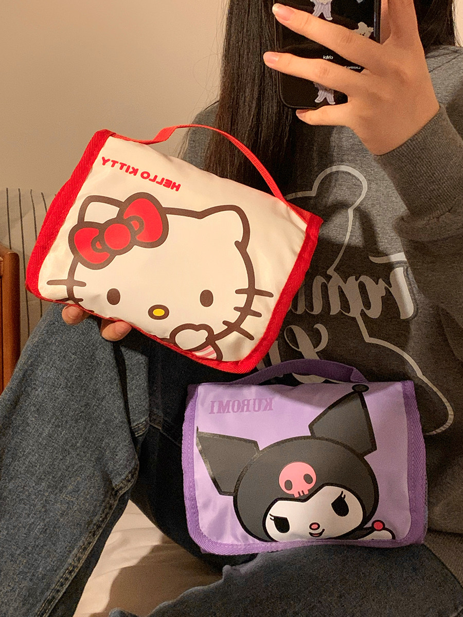Hello Kitty Portable Large Cap - Travel Accessories Comfort recensione e prezzo